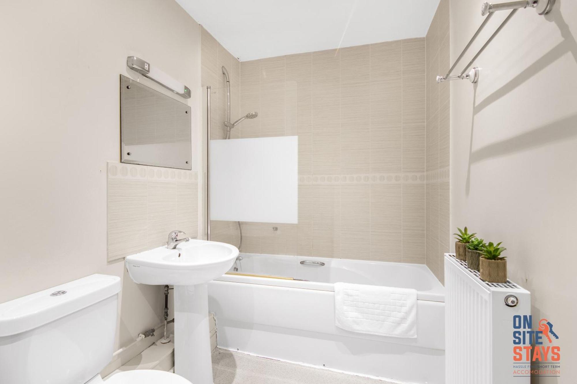 Onsitestays - Cosy 2-Bedroom Apartment With Free Parking, Wi-Fi & London Links Northfleet Exterior foto